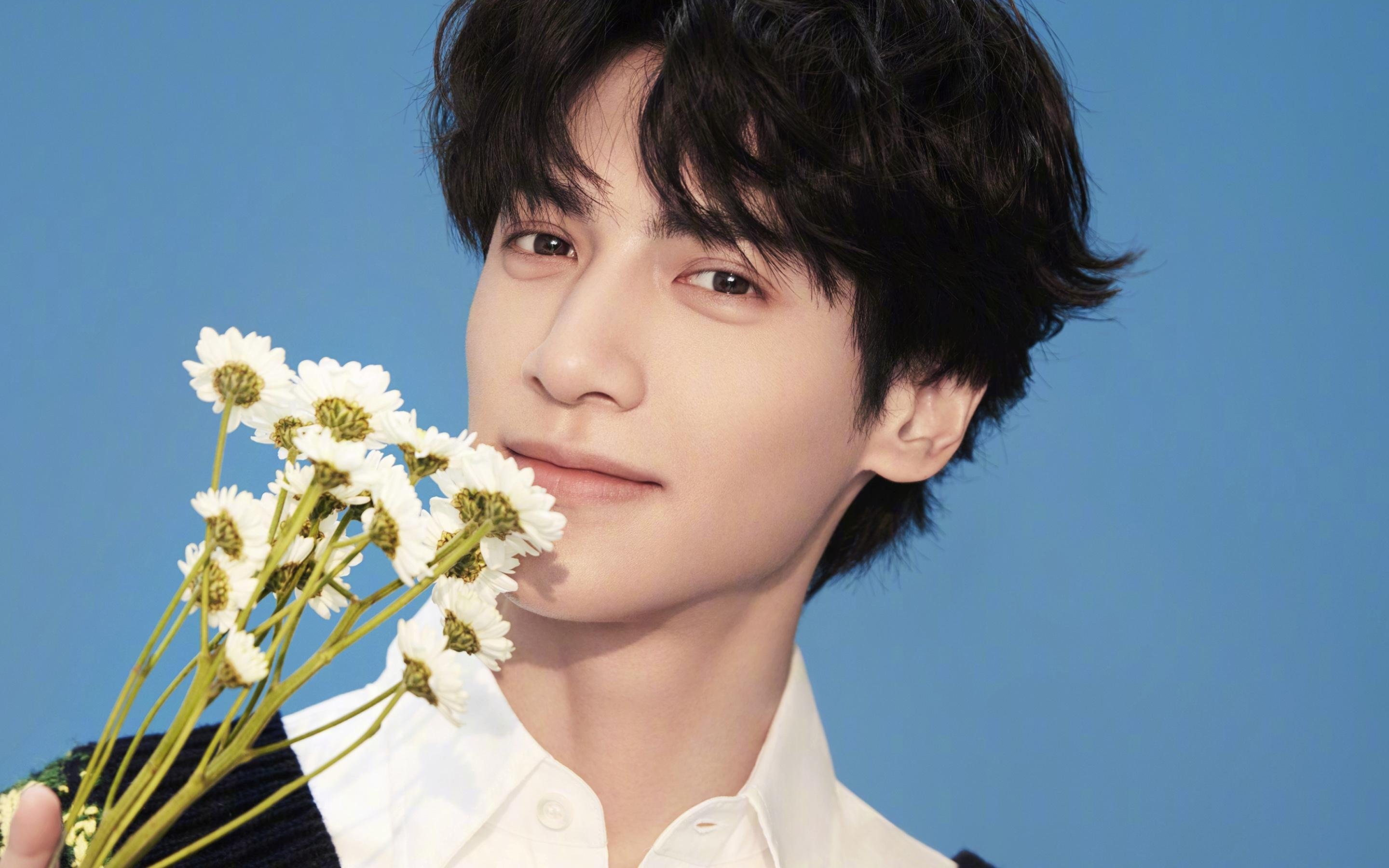 开云·Kaiyun网页版-罗杰·费德勒入选国际网球名人堂，罗杰·费德勒用的网球拍