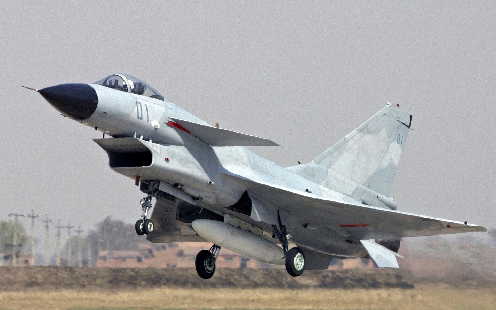 开云平台-公牛险胜尼克斯，关键一役中德罗赞双手暴扣点燃全场，公牛德罗赞交易